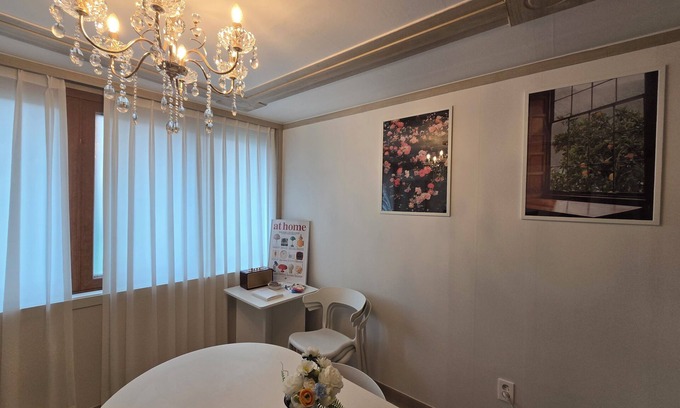 Bomun-dong Apartment | ChillingStay Netfleix,DDP,DDM ,Myeong-dong,Seoul'smajor transit hub