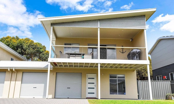Hayborough House | Chiton Views - 19A Albatross Ave, Chiton