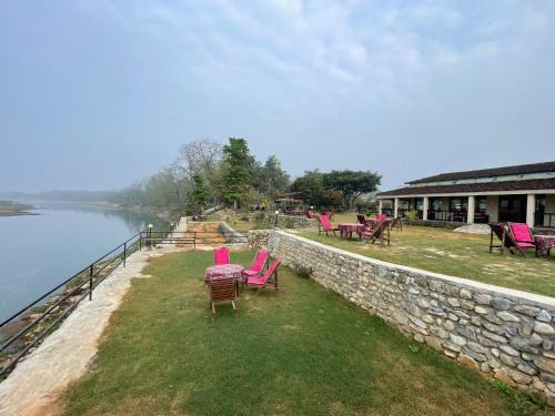 Sauraha Resort | Chitwan Riverside Resort