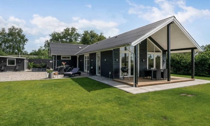 Oster Hurup House | "Cholena" - 700m from the sea by Interhome