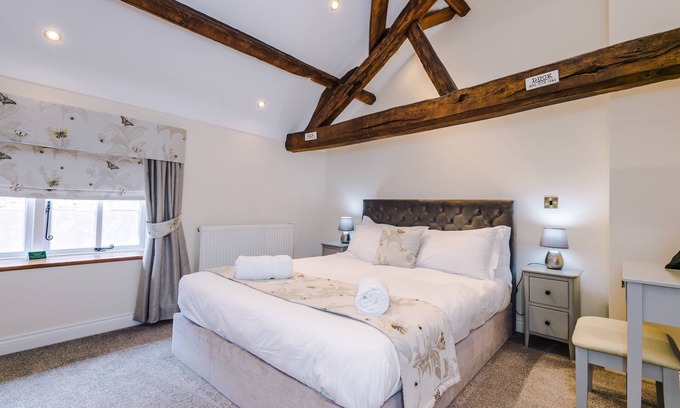 Tarporley Cottage | Cholmondeley Retreat - a lovely house sleeping 2 guests in 1 bedroom