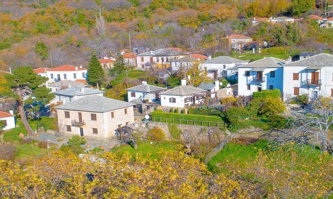 Agios Georgios Nilias Hotel | Chrissi Nefeli