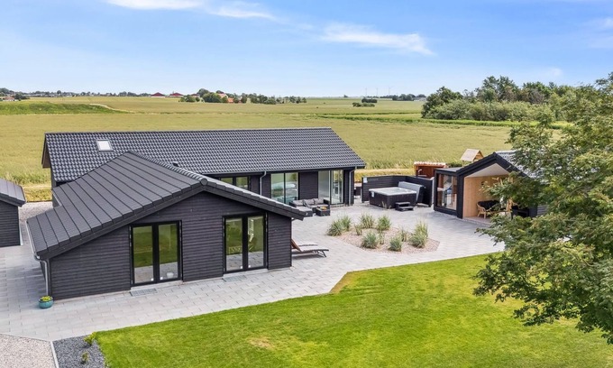 Store Kongsmark House | "Christian" - 600m from the sea by Interhome