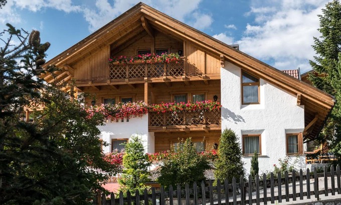 San Cassiano Apartment | Ciasa Scjadu