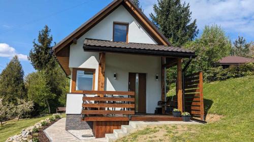 Czarna House | Cichata - domek w Bieszczadach