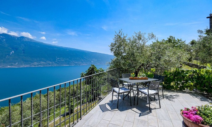 Tignale Apartment | Ciliegia: wonderful lakeview