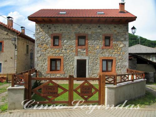 Acebedo House | Cinco Leyendas