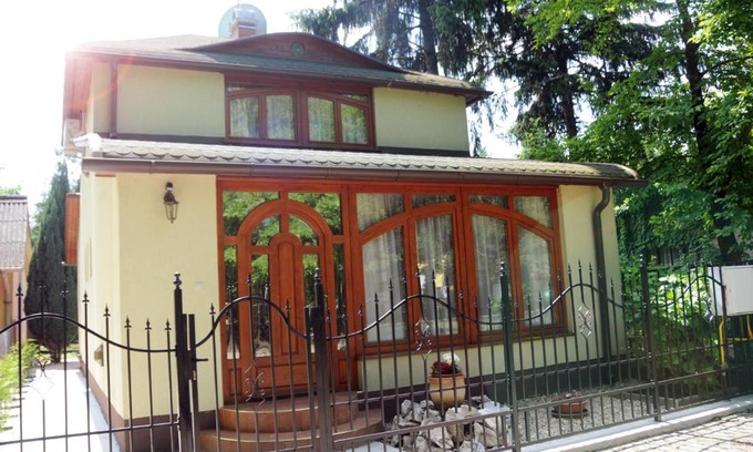 Gyoparosfuerdo House | CINTIA Napsugár Üdülőház