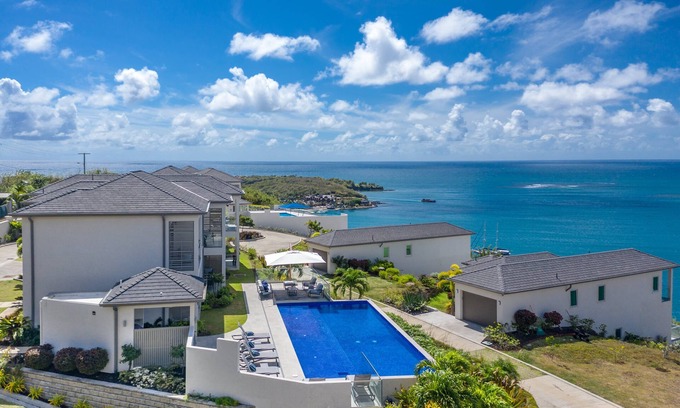 Calvigny Condo | Citrine 2 Bedroom Luxury Suite With Resort Amenities