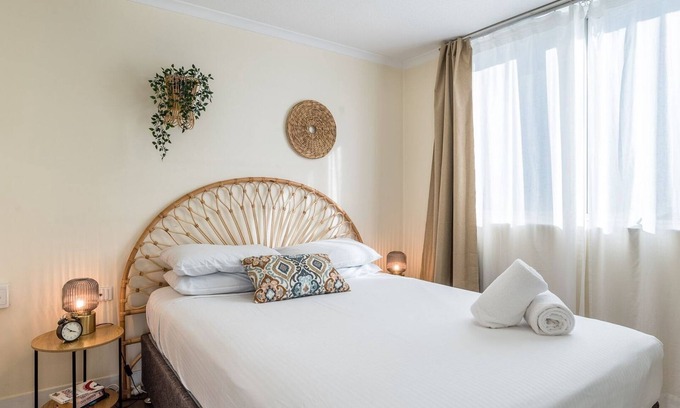 Brisbane Central Business District Apartment | City Convenience & Comfort at The Abbey on Roma