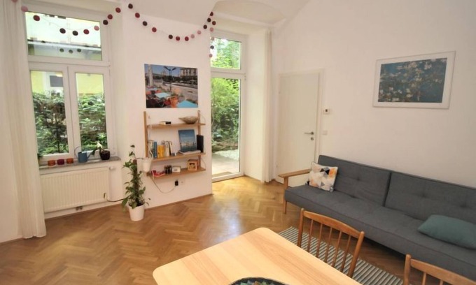 Wieden Apartment | City Oase Garden by Interhome