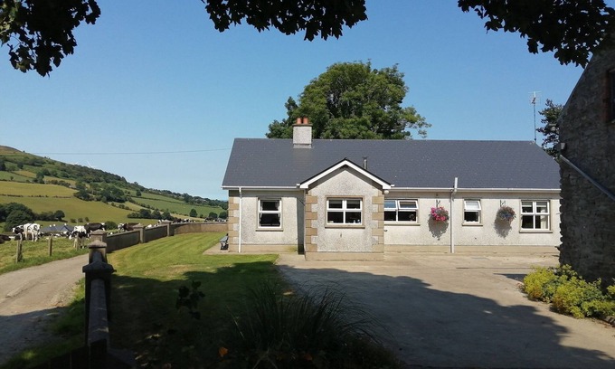 Londonderry Cottage | City of Derry/Londonderry Drumcorn Cottage with stunning country views