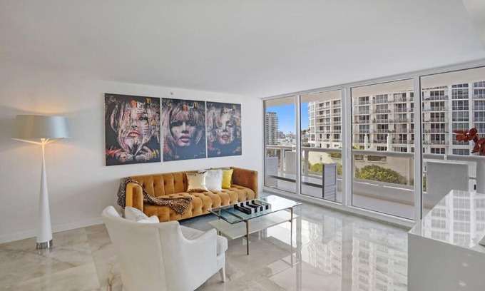 Downtown Miami Apartment | City of Dreams! Renovated With Water & Park Views