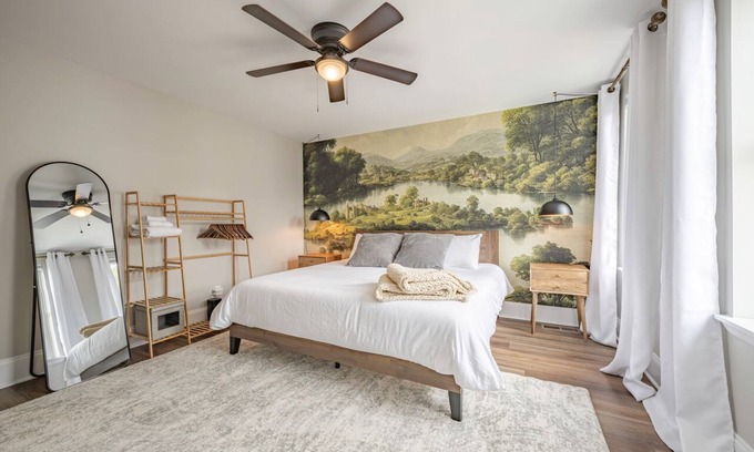 South Side Flats House | City Retreat in SouthSide Flats