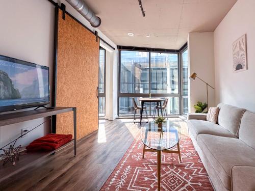 District Wharf Apartment | City & River View Suite - The Wharf DC by Monthier