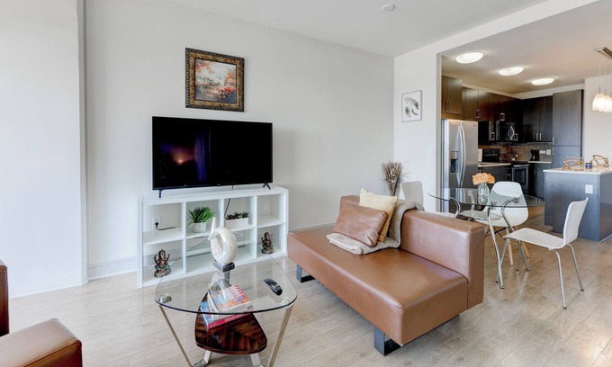 West End Apartment | Cityscape Delight 1Br/1BA DTATX