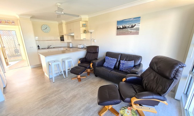 Woolgoolga House | CJ's Seaside Getaway - UNIT 3
