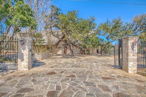 Canyon Lake House | CL 1181 Cypress Ridge