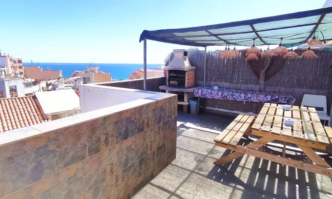 Montgat Apartment | "CLAIRE SEAVIEW & BEACH" duplex apartment, 3 terraces, barbecue, SAT-TV, WiFi