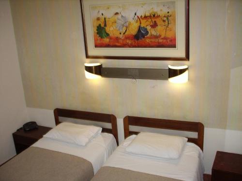 Omonia Hotel | Claridge Hotel