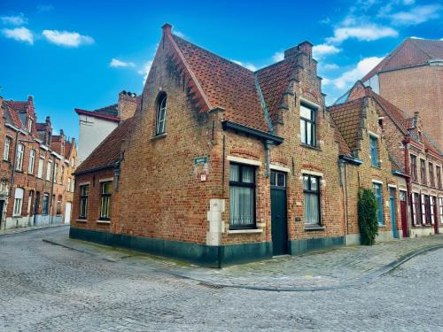 Sint-Gillis House | Clarissa by De Drie Koningen