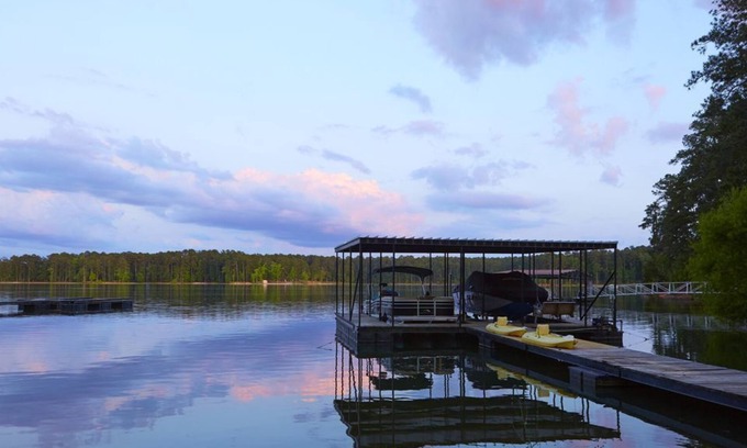 Appling House | Clarks Hill Lake, Keg Creek Cottage with deep water dock year round
