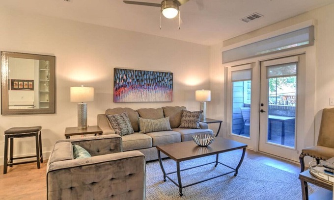 East End - Valley Street Condo | Classic and Timeless Downtown Condo