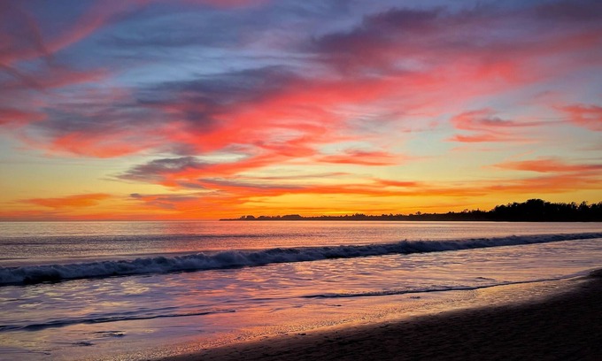 Aptos Cottage | Classic Beach House - Walk to Seacliff Beach