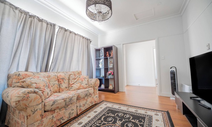 Corio House | Classic Decor, Freshly Painted 3 by 2 Quiet Home