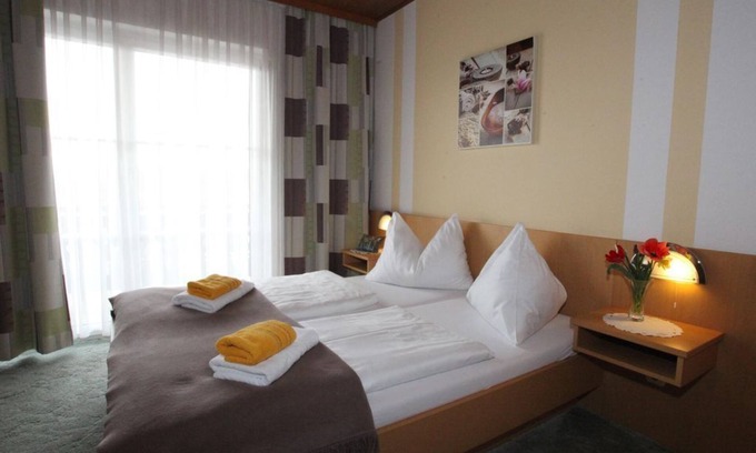 Feldbach Bed & Breakfast | Classic double room, shower, WC - Pension Raabtal