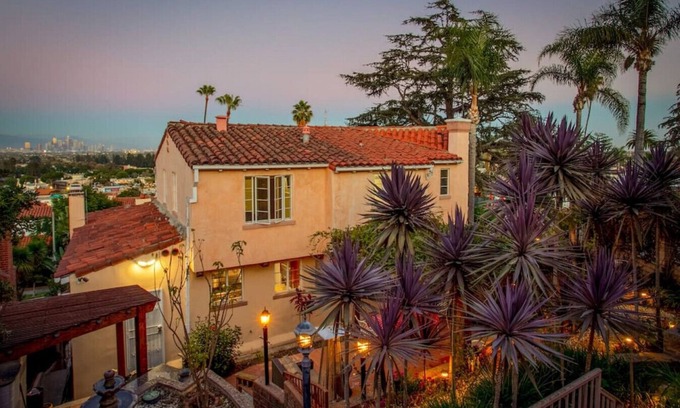 View Park-Windsor Hills House | Classic Spanish Art Deco House with Stunning Views