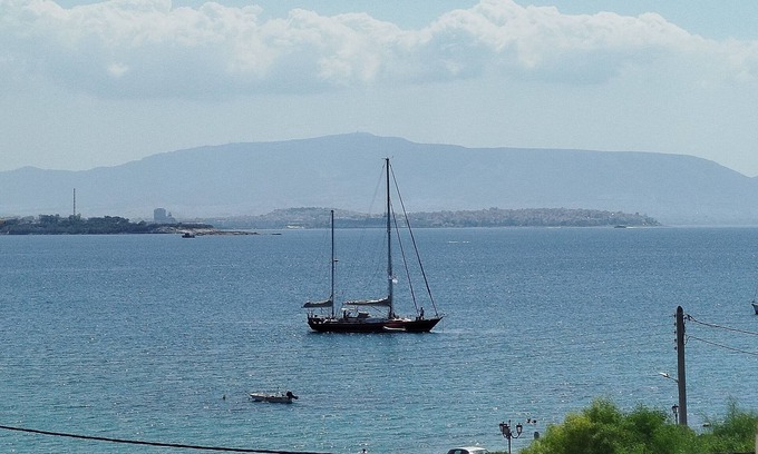 Selinia Condo | Classy 1-bedroom condo; WiFi, AC, home-office, playroom, sea view at Salamina