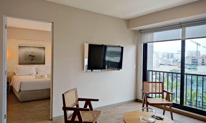 Miraflores Apartment | Classy 2BR in Miraflores