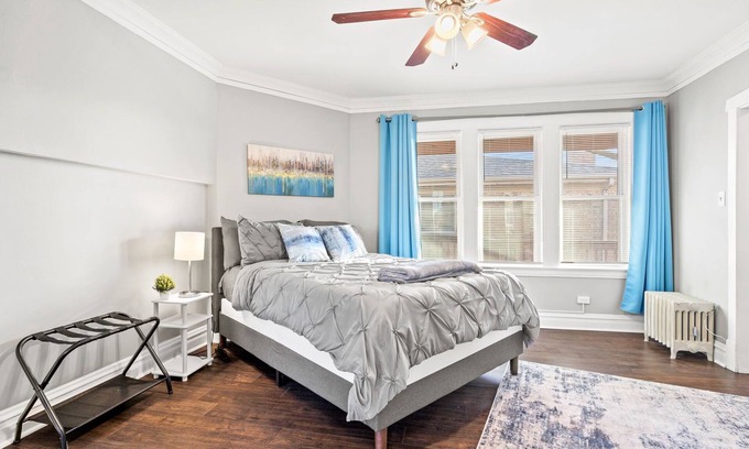 Berwyn Apartment | Classy Apt/Comfy Beds/25mins to ORD>MDW>DT>HOSP