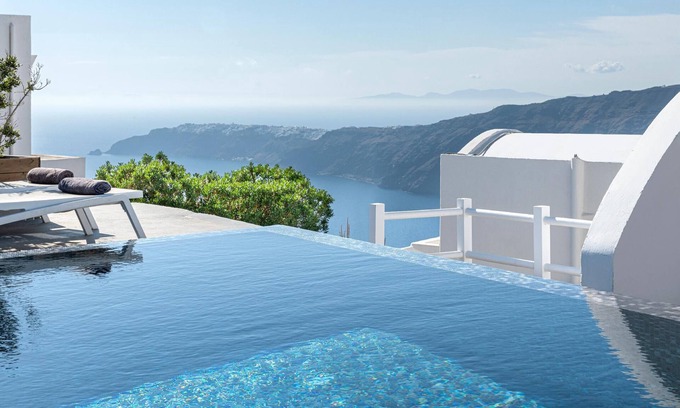 Imerovigli Villa | Clay Suite with private heated pool and sea view by Caldera Houses
