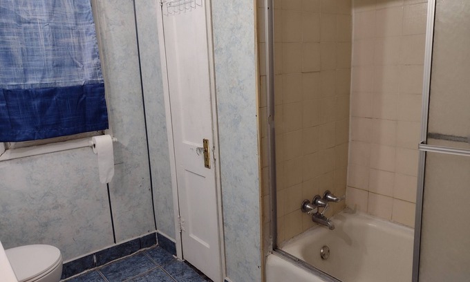 Northwoods House | Clean and Quiet 3-bedroom house for NON-Smokers only