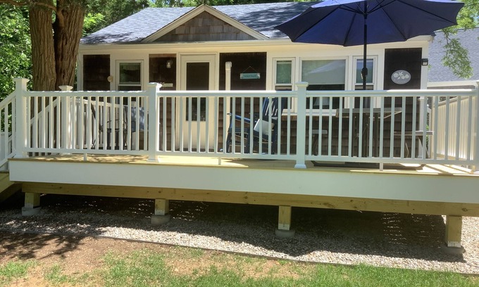 North Eastham Cottage | Clean and Quiet cottage 1/2 mile to Cooks Brook and Sunken Meadow Beach
