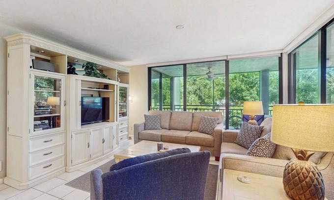 Bonita Bay Condo | Clean and spacious condo w/beach access, pickleball courts and private balcony