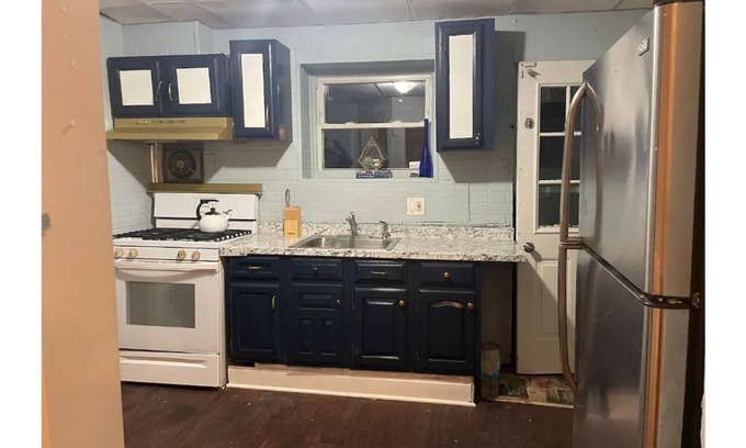 Chester Apartment | Clean cozy house close to everything have access