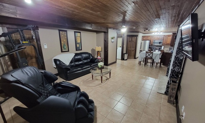 Reidville Apartment | Clean, quite, private, fully furnished apartment!