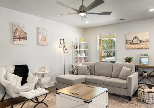 Granbury House | Clementine