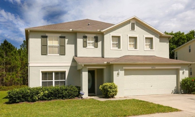 Sunrise Lakes Villa | Clermont Villa 6 bed 3 baths with Pool and Spa