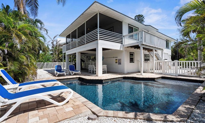 Anna Maria House | Click for Discount! Beach House w/pool on the north end of AMI