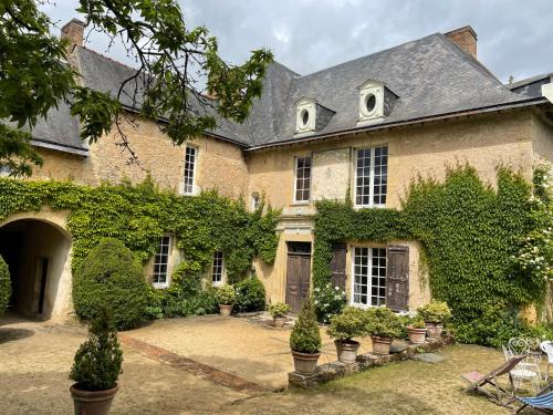 Durtal House | Clos Saint Léonard