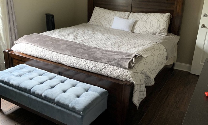 Aurora House | close 2 Aurora hospitals, Cherry creek state park, 10 min Downto, 20 min 2 Dia