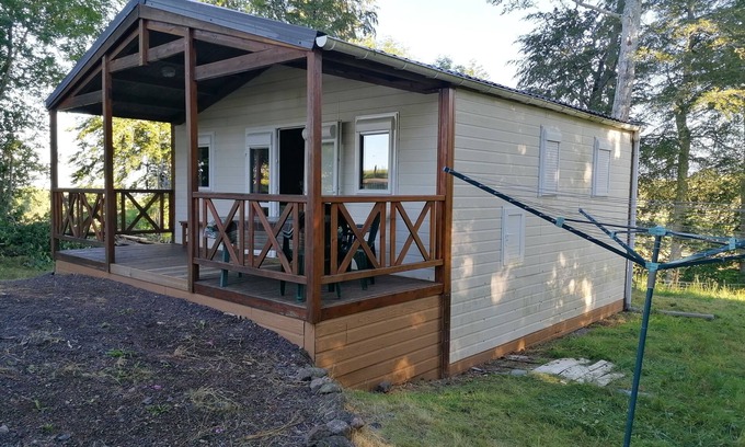 Egliseneuve-d'Entraigues Ski Chalet | CLOSE TO SANCY
