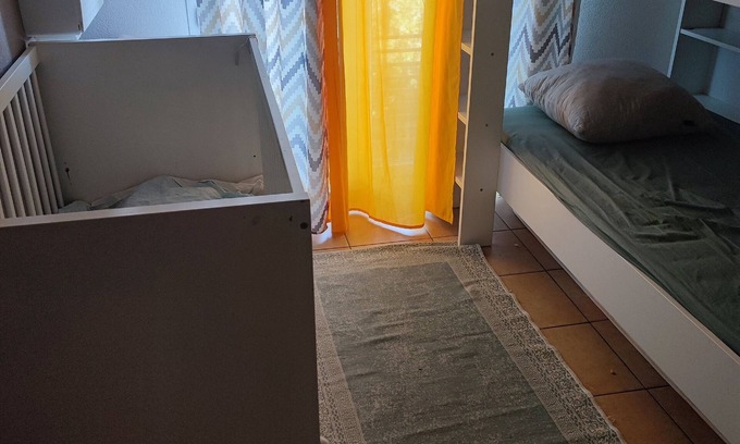 Le Merlan Apartment | Close to all amenities metro. quiet and secure residence.