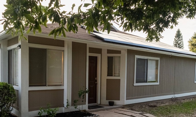 Fairvilla House | Close to Attractions, Sleeps 4