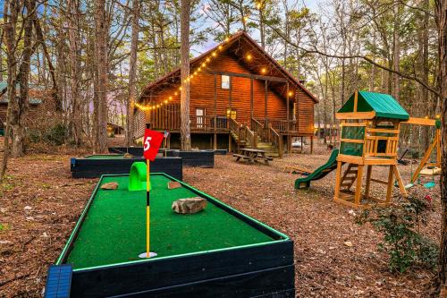 Broken Bow House | Close to Lake Putt Putt, Pool Table, Play set