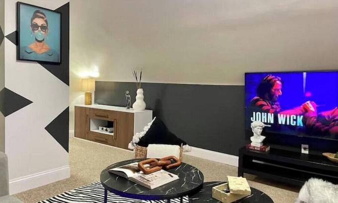 Franklin Square Apartment | Close to NYC/Parking/Pet-Friendly/FREE WI-FI